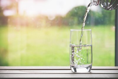 Dormir rápido beber agua