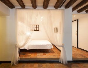 Quarto com vigas