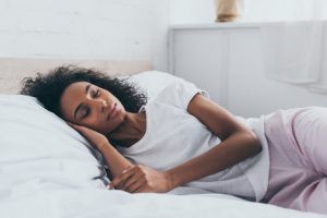 Como dormir depressa_mulher dormindo
